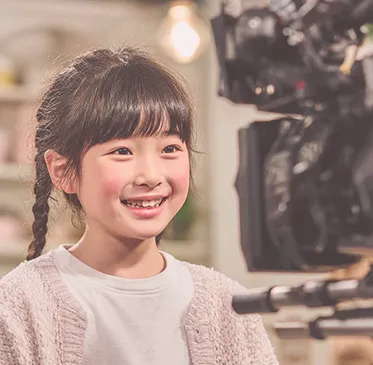 ドラマ撮影している子役の写真